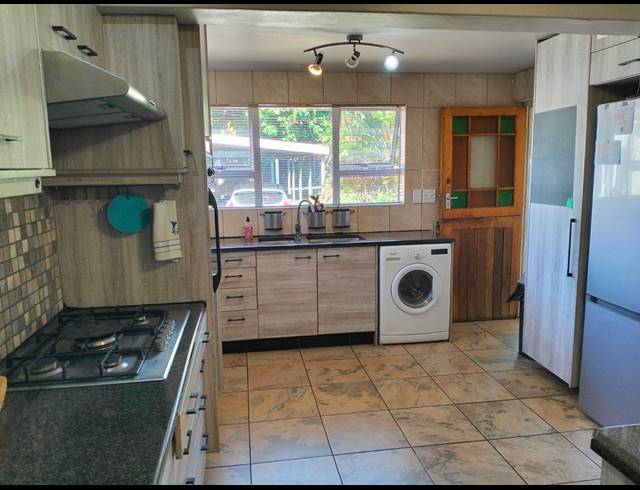 3 BEDROOM HOUSE FOR SALE IN PELHAM